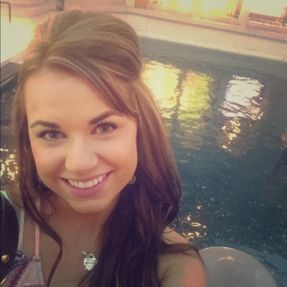 Meet your Posher, Jeni
